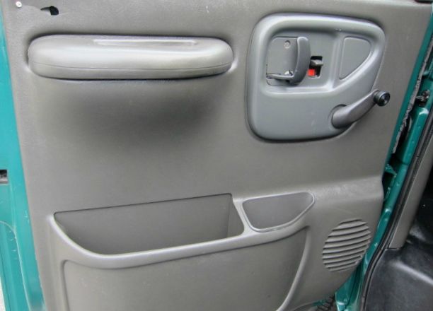 2002 Chevrolet Express REG WB