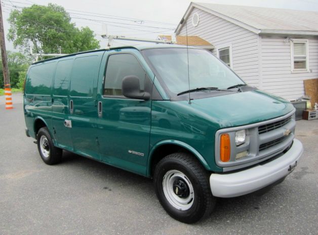 2002 Chevrolet Express REG WB