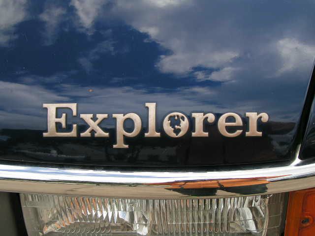 2002 Chevrolet Express 750i 4dr Sdn