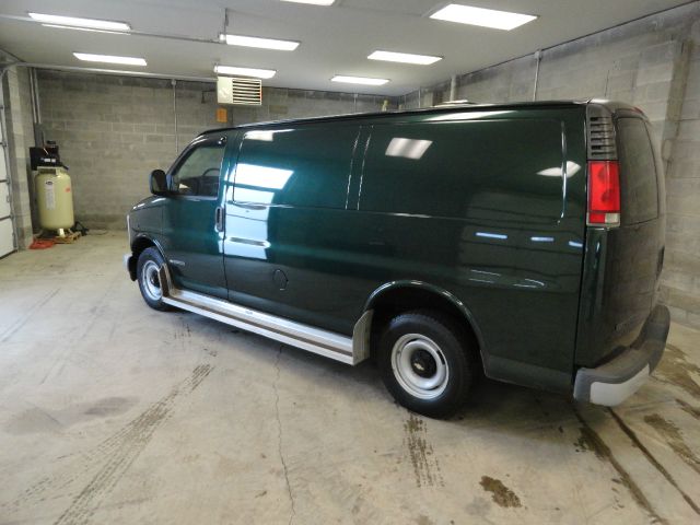 2002 Chevrolet Express Coupe 4D