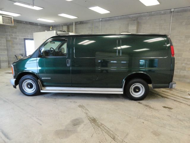 2002 Chevrolet Express Coupe 4D