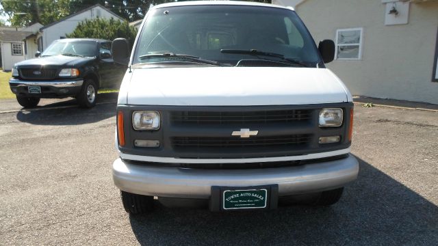 2002 Chevrolet Express Unknown