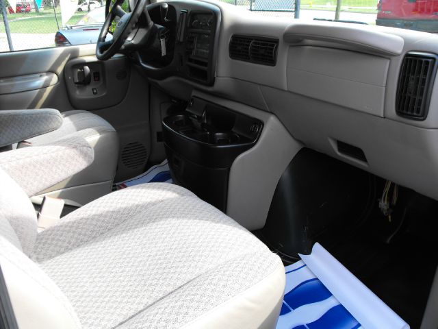 2002 Chevrolet Express 750i 4dr Sdn