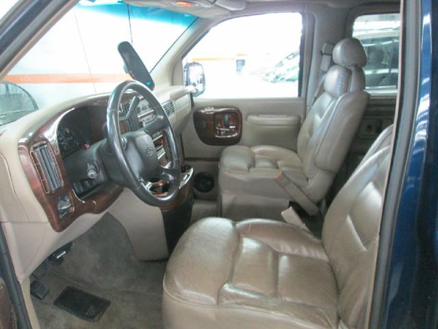 2002 Chevrolet Express 750i 4dr Sdn
