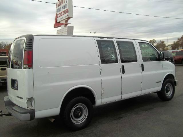 2002 Chevrolet Express REG WB