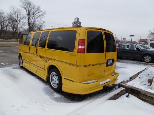2003 Chevrolet Express Super CUT