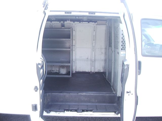 2003 Chevrolet Express REG WB