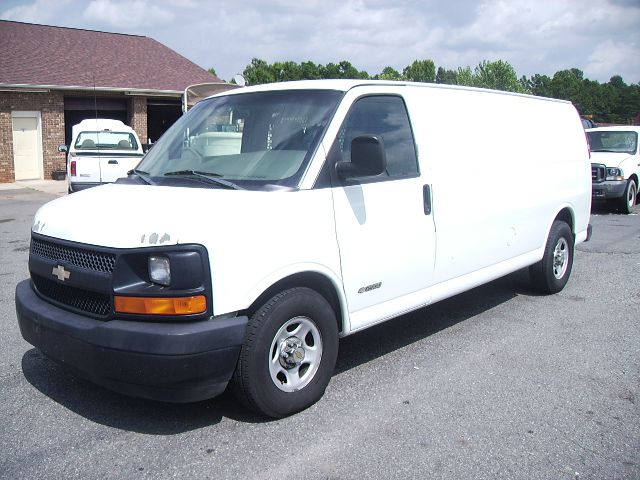 2003 Chevrolet Express REG WB