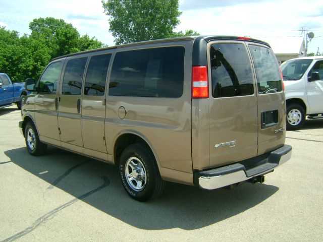 2003 Chevrolet Express LS 15