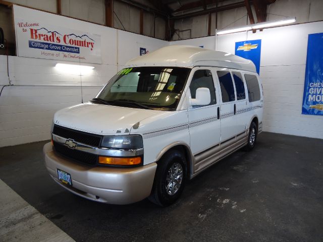 2003 Chevrolet Express CE 1.8