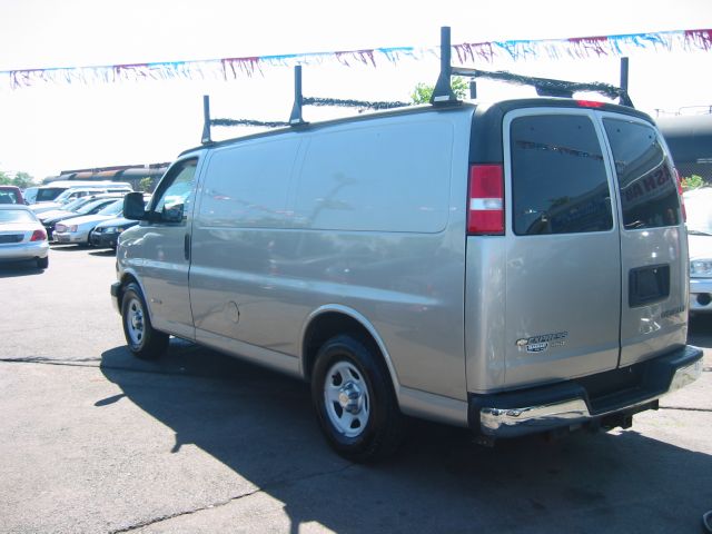 2003 Chevrolet Express Ml320 AWD 3.2L