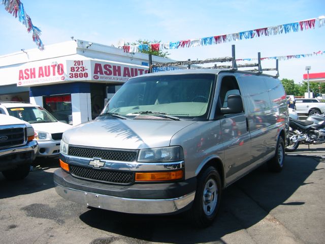 2003 Chevrolet Express Ml320 AWD 3.2L