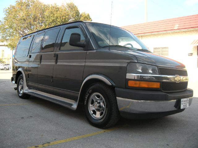 2003 Chevrolet Express 750i 4dr Sdn
