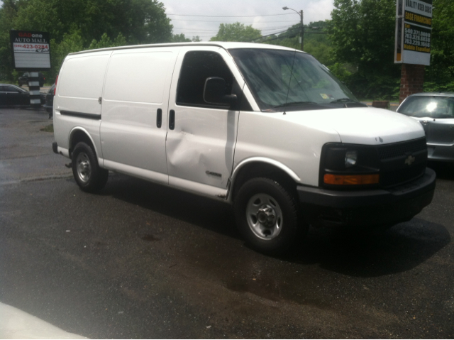 2003 Chevrolet Express REG WB