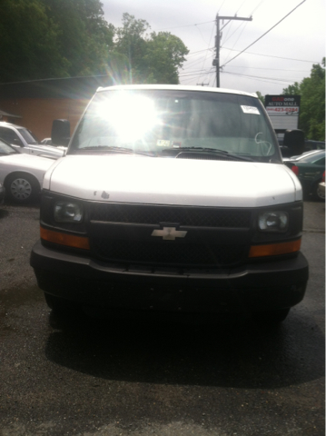 2003 Chevrolet Express REG WB