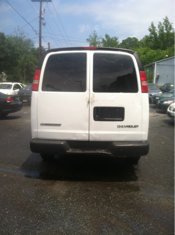 2003 Chevrolet Express REG WB