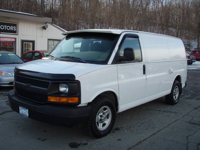 2003 Chevrolet Express Unknown