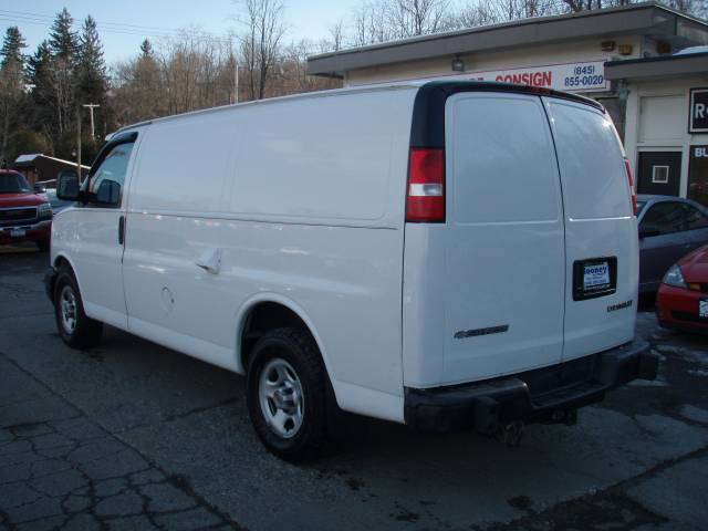 2003 Chevrolet Express Unknown
