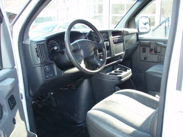 2003 Chevrolet Express Unknown