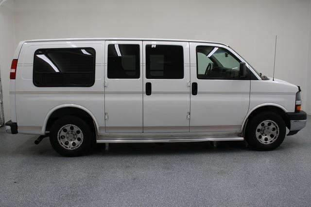 2003 Chevrolet Express Overland 4X4