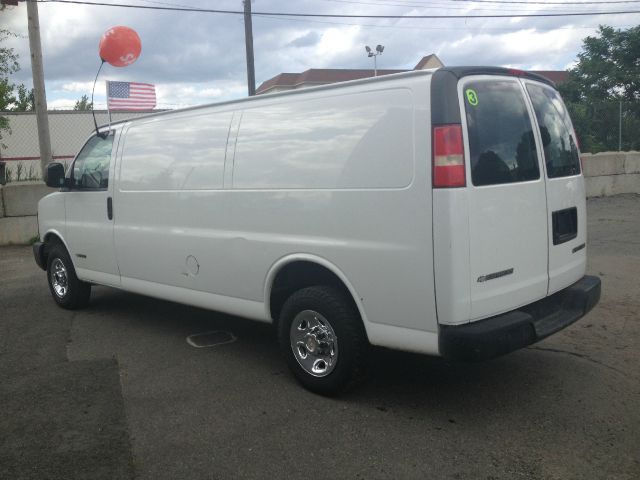 2003 Chevrolet Express REG WB