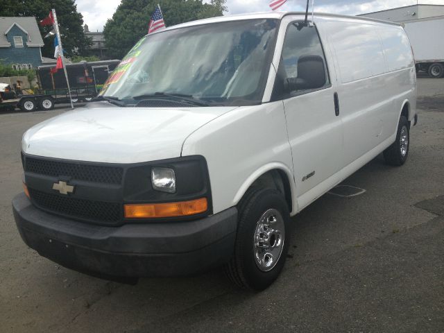2003 Chevrolet Express REG WB