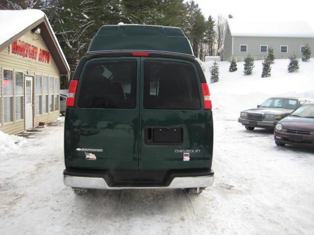 2003 Chevrolet Express 4WD Access V6 AT