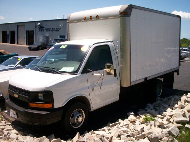 2003 Chevrolet Express Base