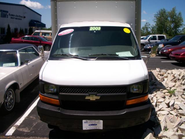 2003 Chevrolet Express Base