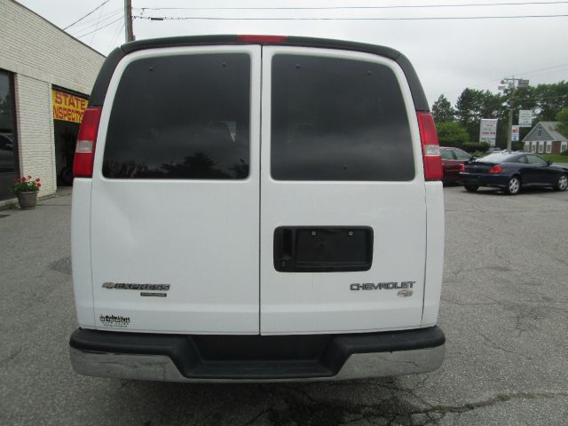 2004 Chevrolet Express Ls/5.3l/3rd ROW