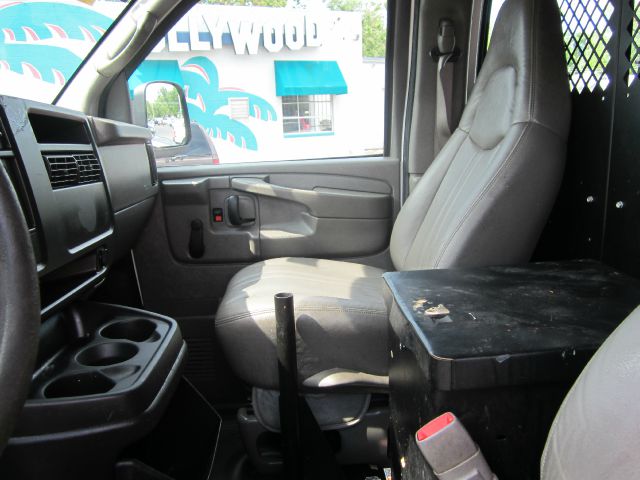 2004 Chevrolet Express Coupe 4D