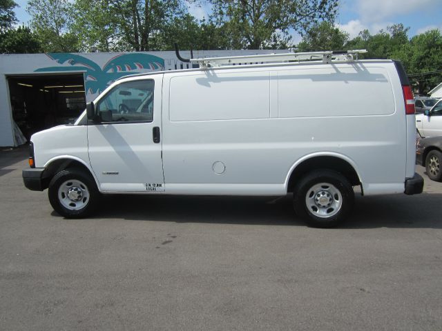 2004 Chevrolet Express Coupe 4D