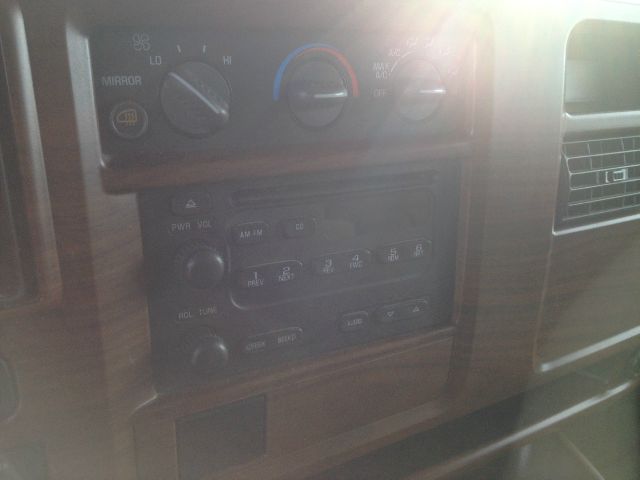 2004 Chevrolet Express Lariat, Diesel, 4x4finance