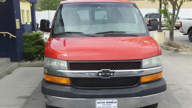 2004 Chevrolet Express Touring W/nav.sys