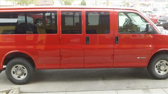 2004 Chevrolet Express Touring W/nav.sys