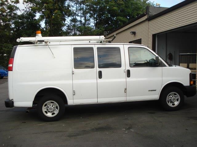 2004 Chevrolet Express AWD 3LT