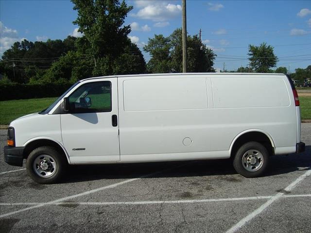 2004 Chevrolet Express Unknown