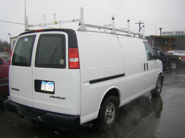 2005 Chevrolet Express CE 1.8