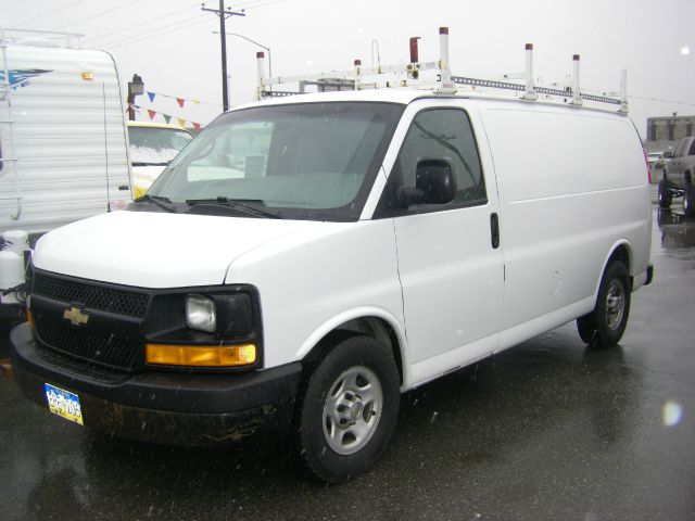2005 Chevrolet Express CE 1.8
