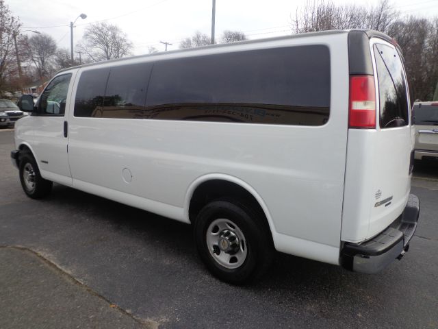 2005 Chevrolet Express Ls/5.3l/3rd ROW