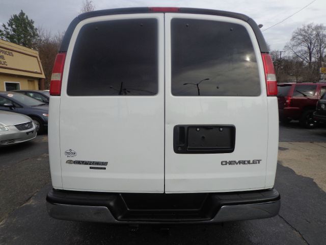 2005 Chevrolet Express Ls/5.3l/3rd ROW