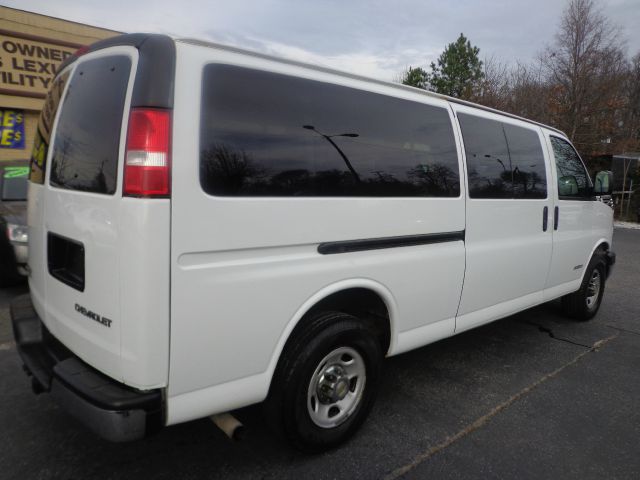 2005 Chevrolet Express Ls/5.3l/3rd ROW