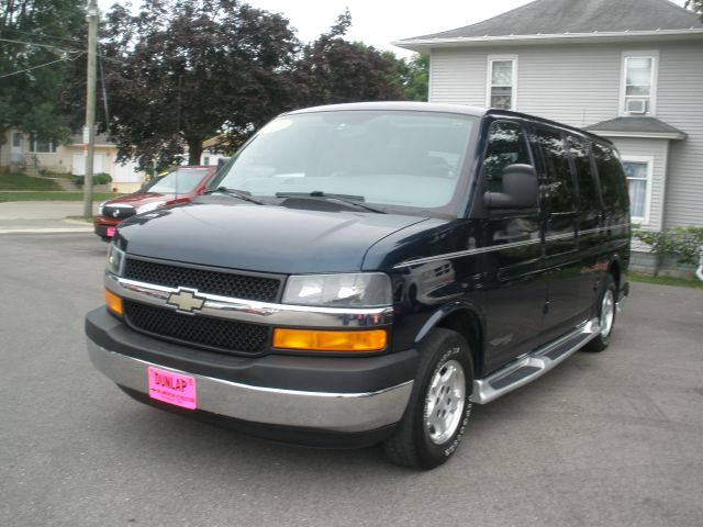 2005 Chevrolet Express CE 1.8