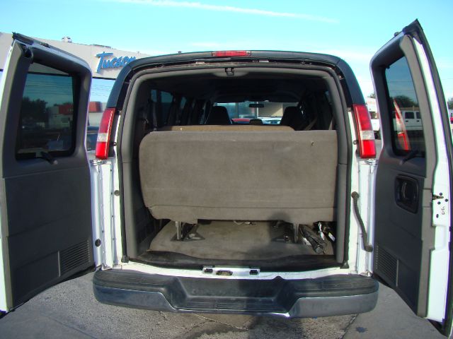 2005 Chevrolet Express Ls/5.3l/3rd ROW