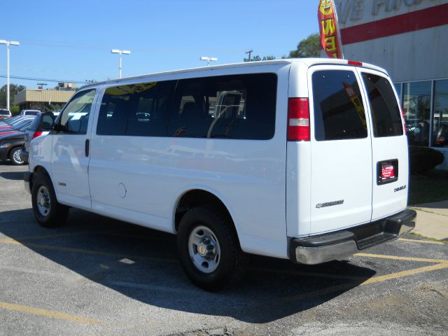 2005 Chevrolet Express Limited Sport Utility 4D