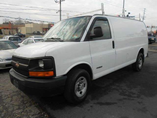 2005 Chevrolet Express Coupe 4D