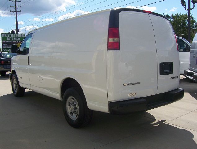 2005 Chevrolet Express Coupe 4D