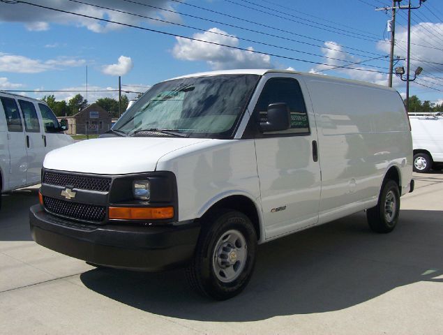 2005 Chevrolet Express Coupe 4D