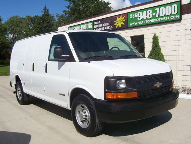 2005 Chevrolet Express Coupe 4D