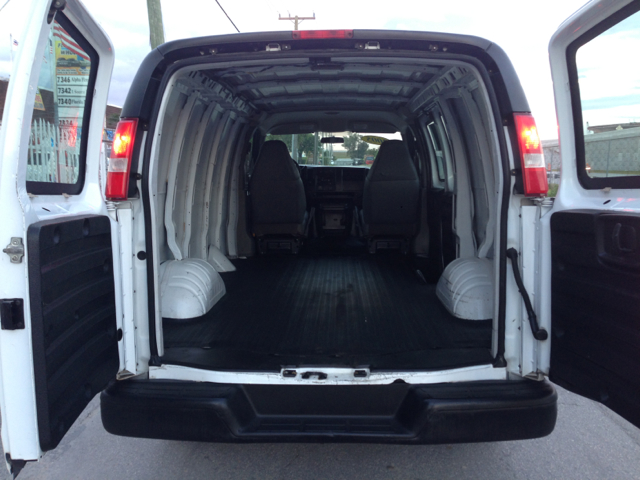 2005 Chevrolet Express Coupe 4D